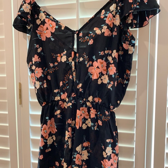 UO Pins and Needles Floral Romper - Picture 12 of 12